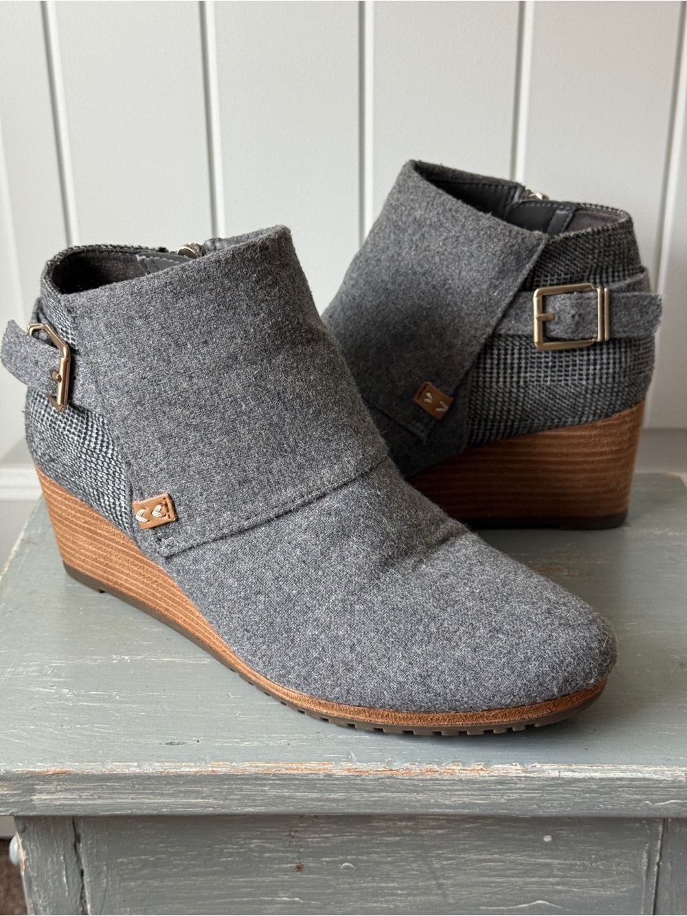 Dr. Scholl's "Create" Wedge Ankle Booties in Gray Size 8 M